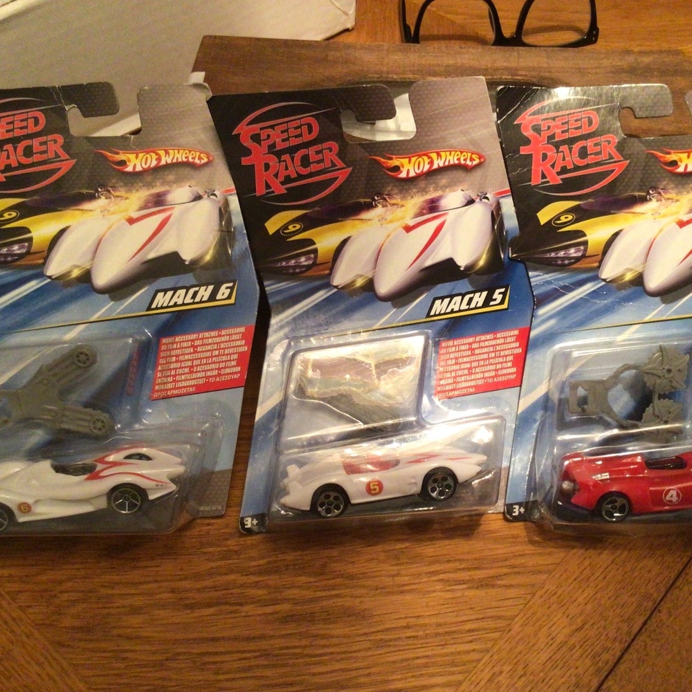 Hot Wheels 3 pack Speed Racers - Picture 1 of 4